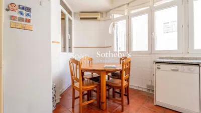 Apartment on Calle de Antonio Acuña photo 35