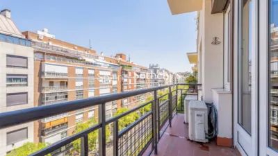Apartment on Calle de Antonio Acuña photo 38