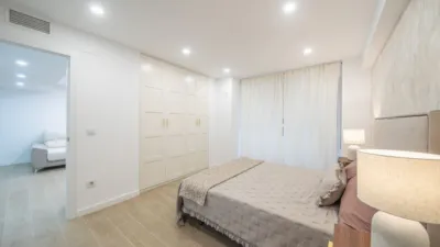 Apartment on Rambla Mendez Nuñez Street, No. photo 28