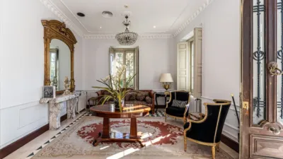 Single-family home on C. Juan de Toledo, nº photo 2