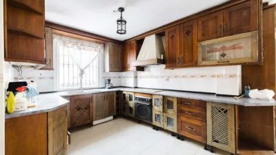 Semi-detached house on Avenida de la Solidaridad, No. photo 5
