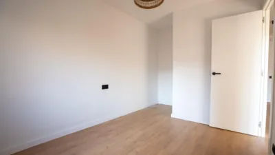 Flat on Carrer de Leconomia, No. photo 14