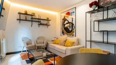 Apartment on C. de Antonio Acuña, no. photo 8
