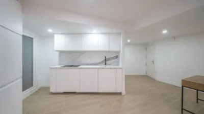 Apartment on Rambla Mendez Nuñez Street, No. photo 16