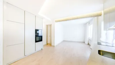 Flat on C. del Gral. Oráa, nº > photo 3
