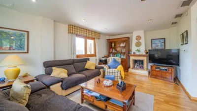 Single-family home on Carrer Serra de la Grana, no. > photo 2