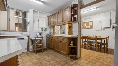 Apartment on Av. de La República Argentina, No. photo 15