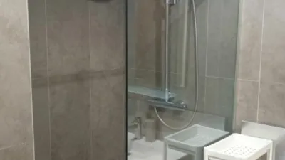 Flat on Calle de Thomas Edison, No. > photo 9