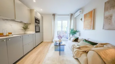 Apartment on Paseo de La Castellana, No. photo 2