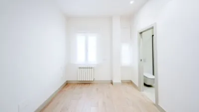 Flat on C. del Gral. Oráa, nº > photo 11