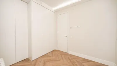 Apartment on Calle C- de Fernán González, No. photo 17