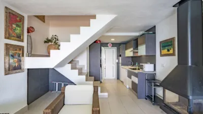 Semi-detached house on Carrer de les Violetes, No. > photo 13
