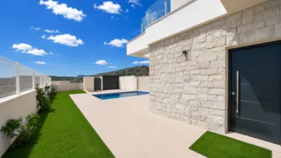 Semi-detached house on Carrer Morella, nº > photo 6