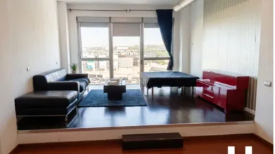 Flat on Calle de Thomas Edison, No. > photo 2