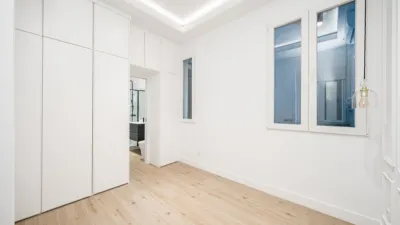 Apartment on Calle de Ibiza, No. > photo 18