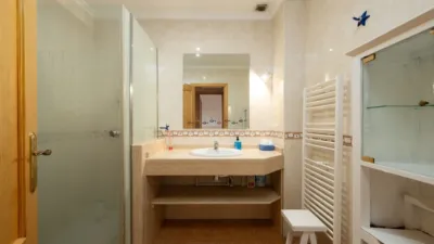 Semi-detached house on Carrer del Mercat, nº > photo 12