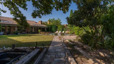 Single-family home on P.º del Río, no. > photo 11