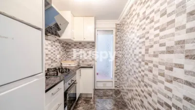Apartment on Moriones Street, No. > photo 8