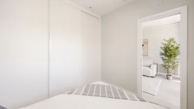 Apartment on Francisco Silvela Street, No. > photo 15