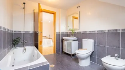 Duplex on Calle de la Isla de La Palma, No. > photo 16