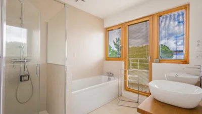 Single-family home in Urban Core photo 11