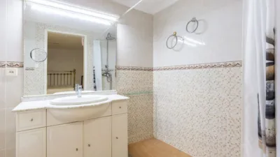Single-family home on Carrer del Doctor Moliner, no. > photo 20