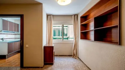 Apartment on Avenida de Alfonso X El Sabio, No. > photo 12