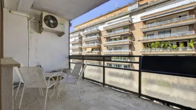 Apartment on Av. de La República Argentina, No. photo 2