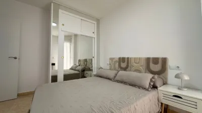 Piso – Torrevieja, Urbanización Calas Blancas - Más