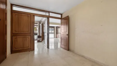 Apartment on Av. de La República Argentina, No. photo 13