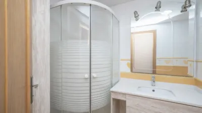 Apartment on Calle C- Gral. Espartero, nº > photo 17