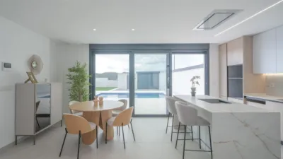 Semi-detached house on Carrer Morella, nº > photo 10