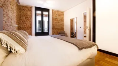 Flat on C. de La Alameda, nº > photo 17