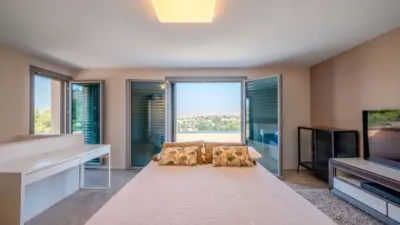 Detached house on Carrer de la Democràcia, nº > photo 32
