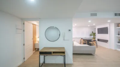 Apartment on Rambla Mendez Nuñez Street, No. photo 9