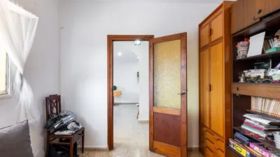Single-family home on Plaça Poligono N-61.R, No. photo 21