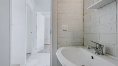 Apartment on Bda. Villegas Street, No. photo 21