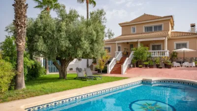 Single-family home in Los Girasoles photo 2