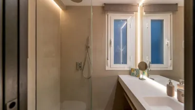 Apartment on C. de Antonio Acuña, no. photo 19