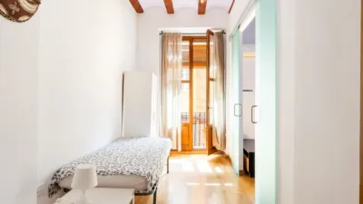 Apartment on Carrer de Calatrava, nº > photo 21