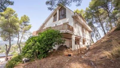 Detached house on Via Abadia de Poblet, No. photo 2