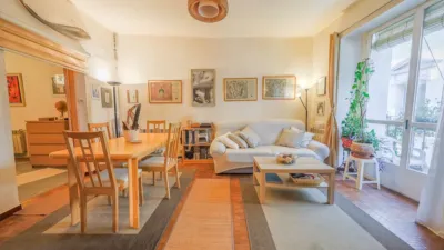 Apartment on Calle de la Palma, No. > photo 2