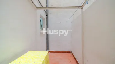 Apartment on Moriones Street, No. > photo 21