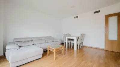 Apartment on Calle Pobladores, No. > photo 4