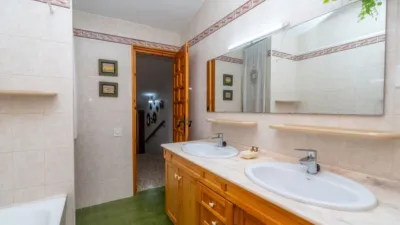 Single-family home on Urbanizacion Bonaire, no. photo 31
