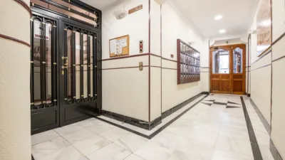 Flat on C. de Toledo, nº > photo 67
