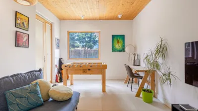 Single-family home in Urban Core photo 24