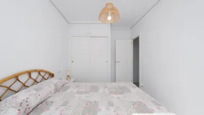 Semi-detached house on Carrer de Biar, nº > photo 16