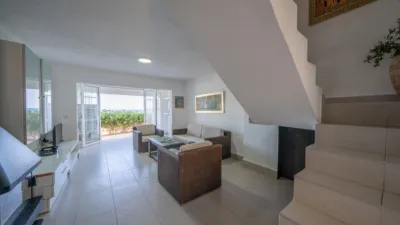 Semi-detached house on Carrer de les Violetes, No. > photo 10