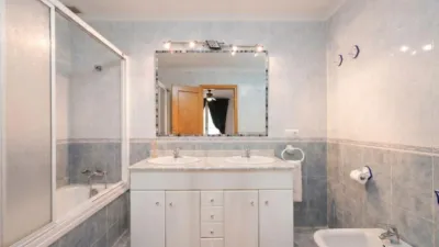 Semi-detached house on Carrer del Mercat, nº > photo 9